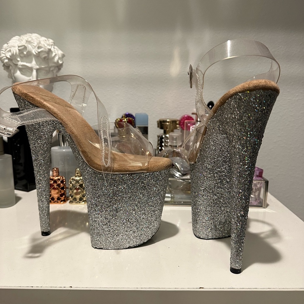 Pleaser heels